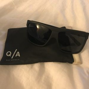 Quay Australia Barnun sunglasses